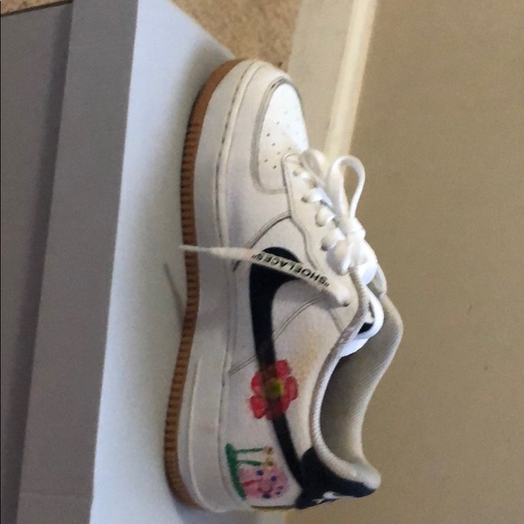 Custom SpongeBob Nike Air Force 1s - Picture 5 of 8